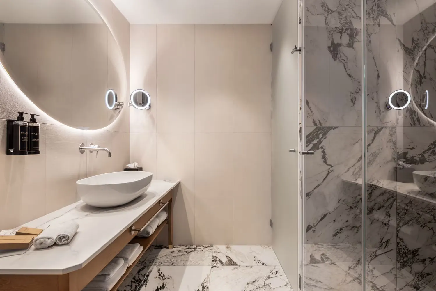 Superior Comfort Room bathroom at Grand Hotel Union